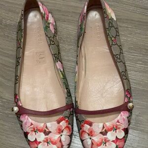 Gucci Women's Floral Loafers - Pink and Brown